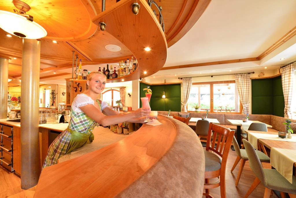 Hotel Jagdhof リーツラーン エクステリア 写真